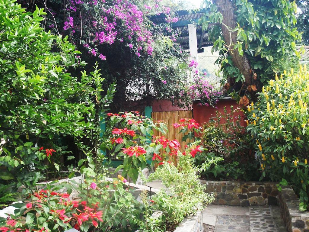 Posada Los Encuentros Panajachel Esterno foto