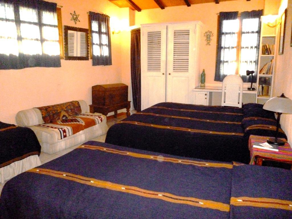 Posada Los Encuentros Panajachel Esterno foto